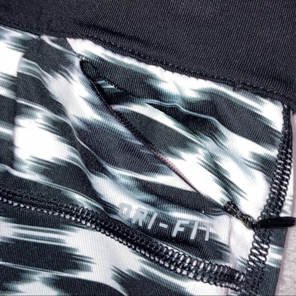 Nike, Womens Relay Printed Cropped Boho Tribal Patterned Leggings Women’s XS - Picture 8 of 13